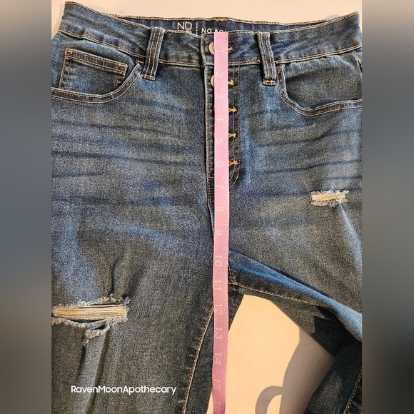 No Boundaries Button Up Jeans 7 - Picture 7 of 9